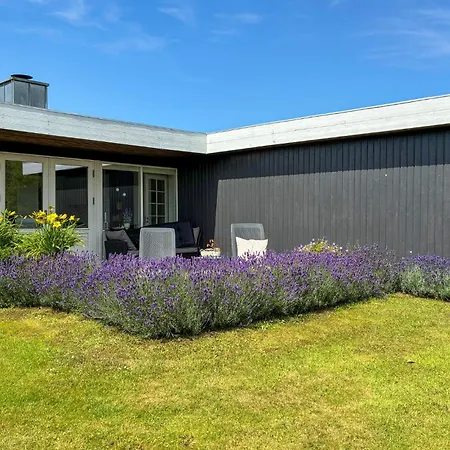 Gorgeous In Semesterbostad